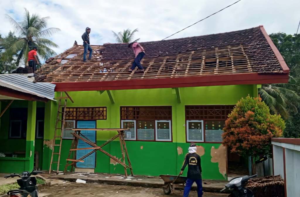 Pemprov Jatim Tuntaskan Perbaikan Fasum Terdampak Gempa Bumi di Pulau&nbsp;Bawean