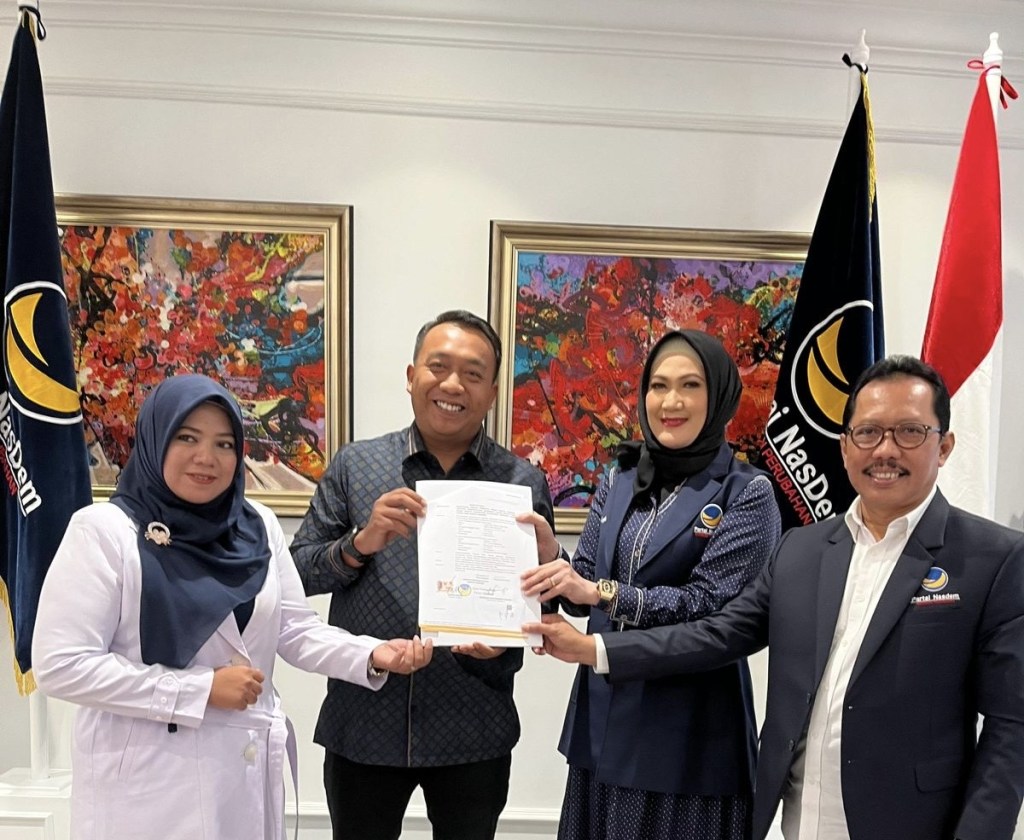 Partai NasDem Situbondo Beri Rekomendasi Bupati Kepada&nbsp;Rio-Ulfiyah