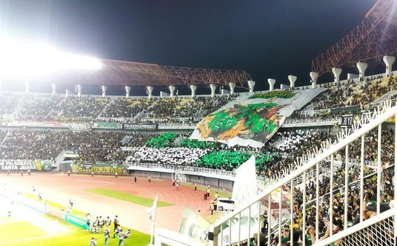 Stadion GBT Jadi Saksi Persebaya vs PSS Sleman Catatkan Rekor Penonton&nbsp;Terbanyak