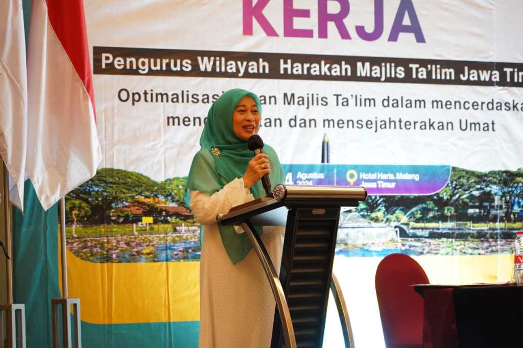 Nyai Nuryati Murtadho Hadiri Pelantikan Raya HMT Jawa&nbsp;Timur