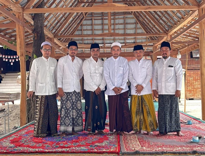 Pasangan ManFaat Terima Doa Restu dari Empat Kiai Terkemuka di&nbsp;Bangkalan