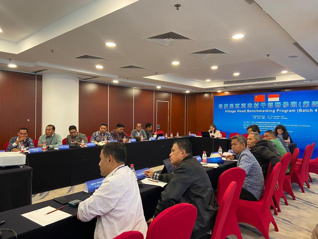 Belasan Kades Peserta Program Benchmarking Belajar Pengentasan Kemiskinan di China dengan Penerapan Iptek