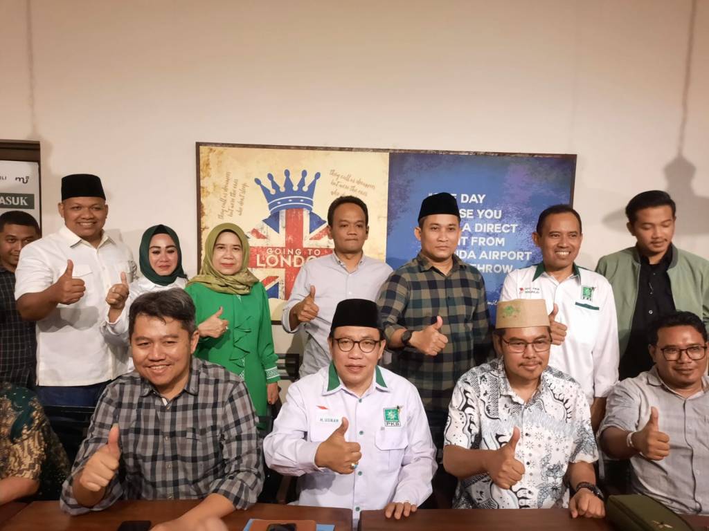 Tegas! Bawaslu Diminta Turunkan Baliho Subandi yang Ada Logo&nbsp;PKB